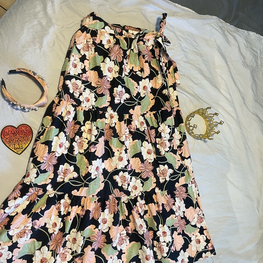 Who What Wear Black and Pink Floral Midi Skirt